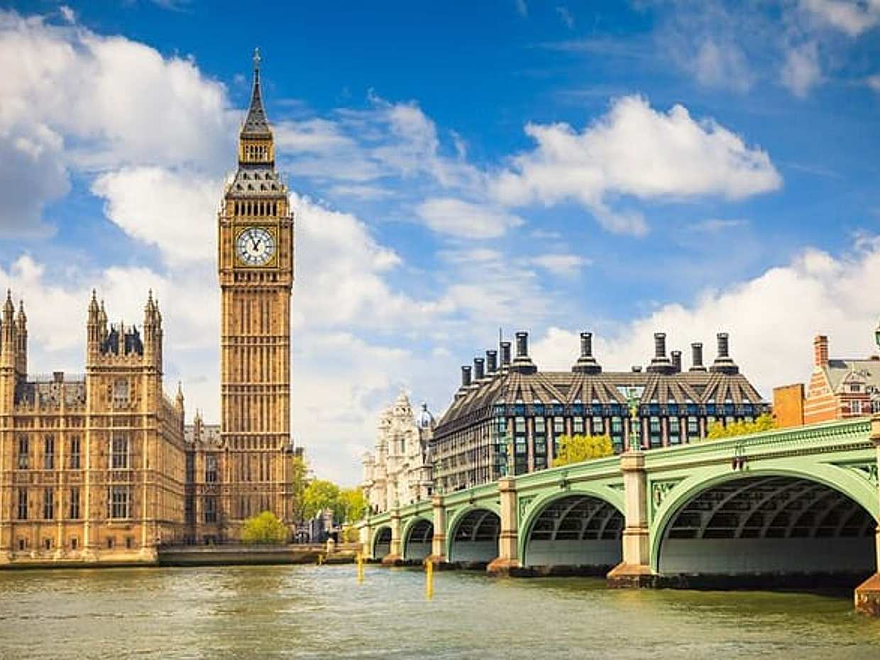 London Mob Revenge in Westminster: Exploration Game and Tour in United Kingdom