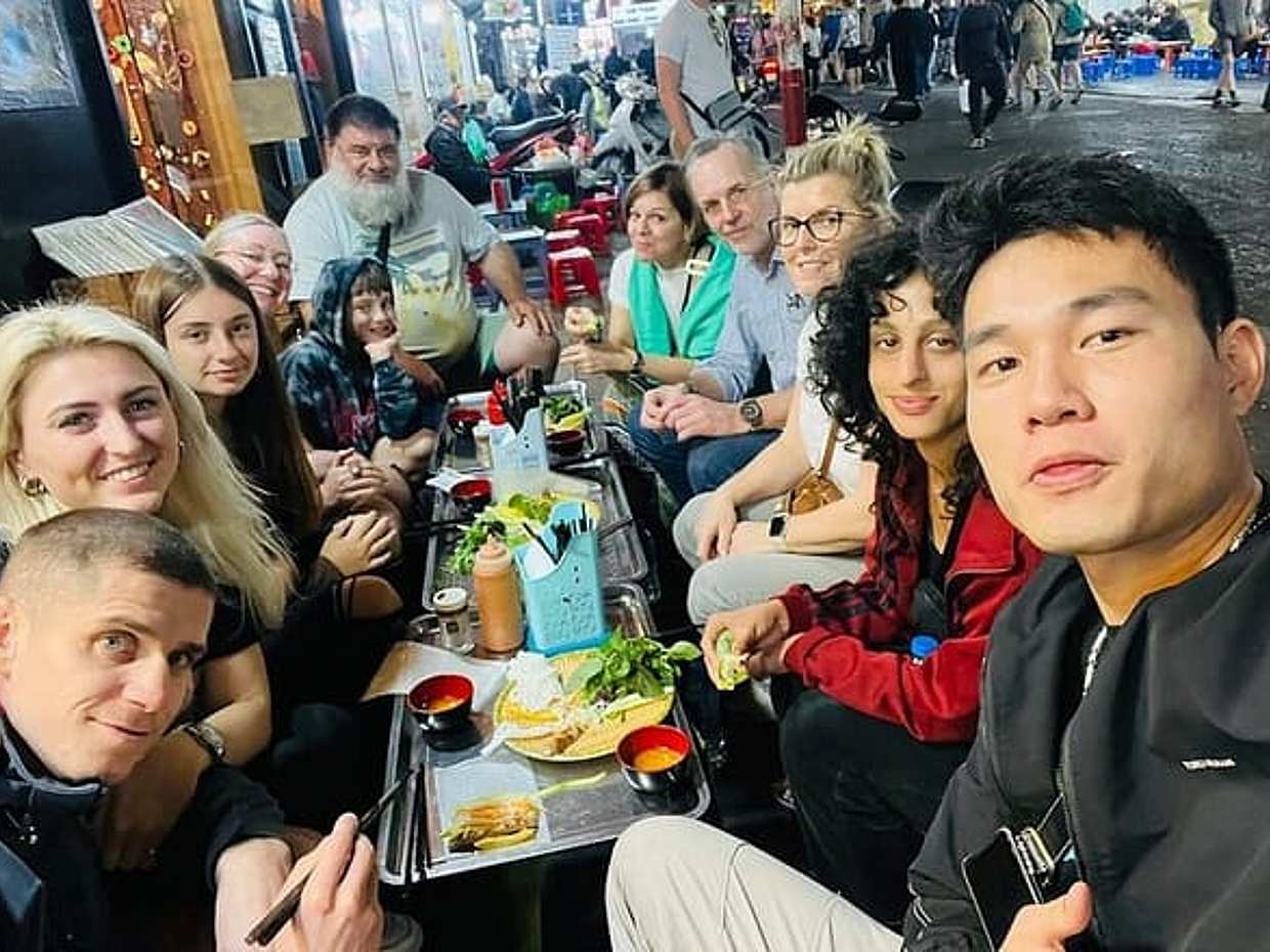 3 Hours Hanoi Walking Street Food Tour with Local Guide, photo 2