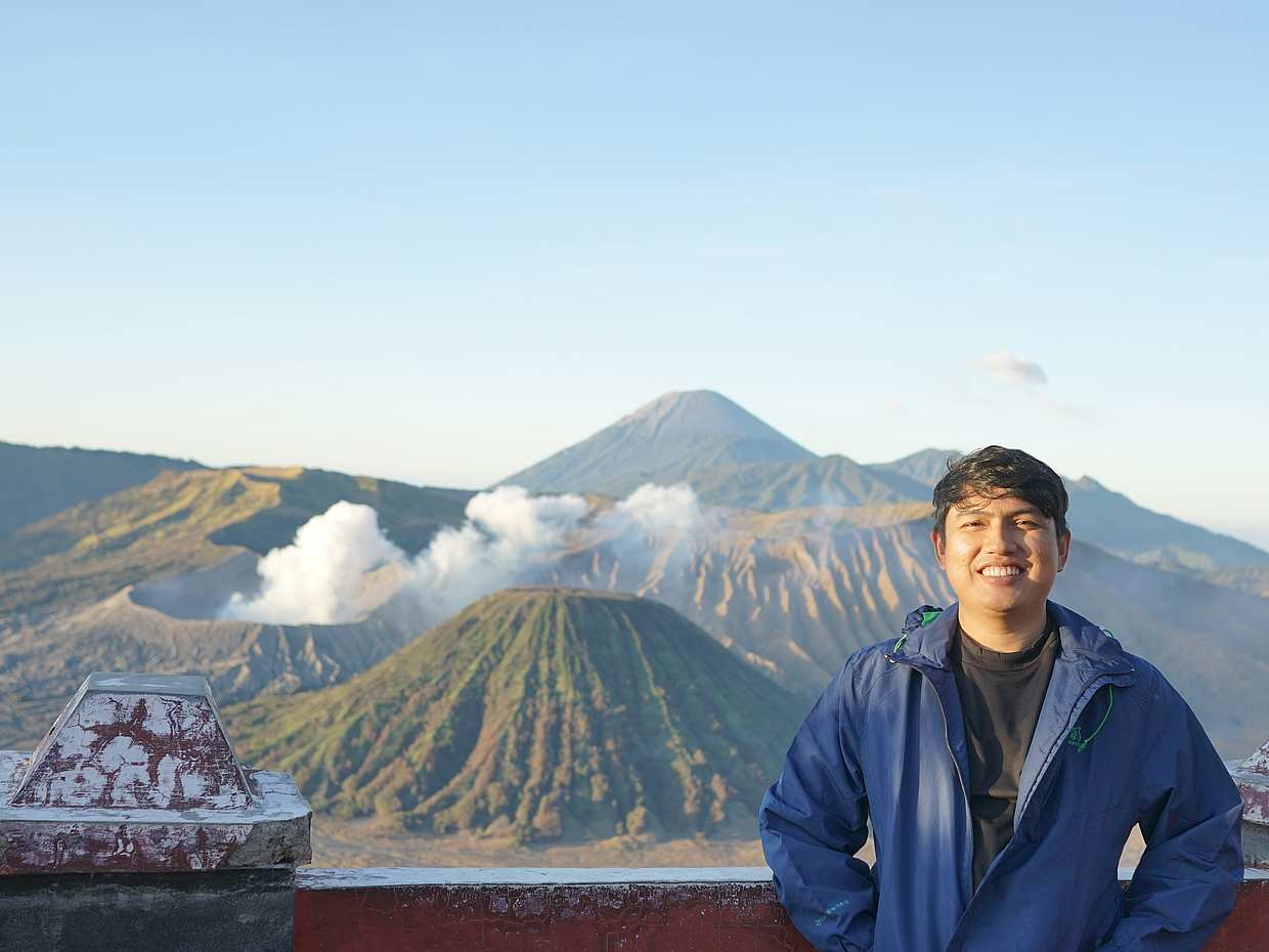 Excursión de 2 días: Increíble amanecer en el Bromo con pernoctación + Cascada de Madakaripura en Indonesia, Java
