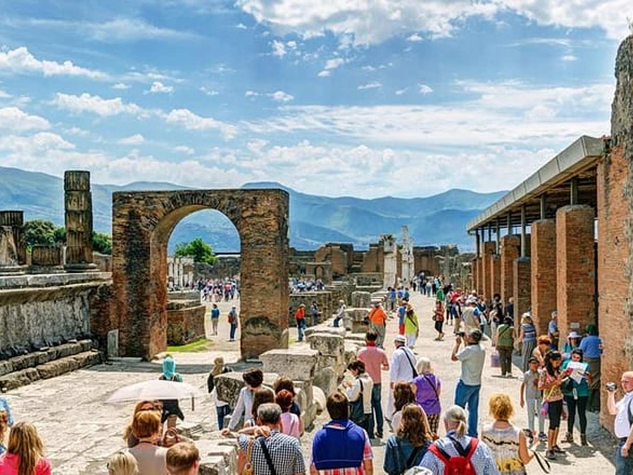 Vesuvius, Pompeii (private guide),vineyards and winery tour, lunch wine taste ., photo 5