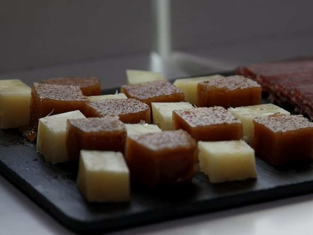 Triana Market Food Tour - Jamón, Cheese & Sherry Wine Tastings in Spain, Seville, photo 5
