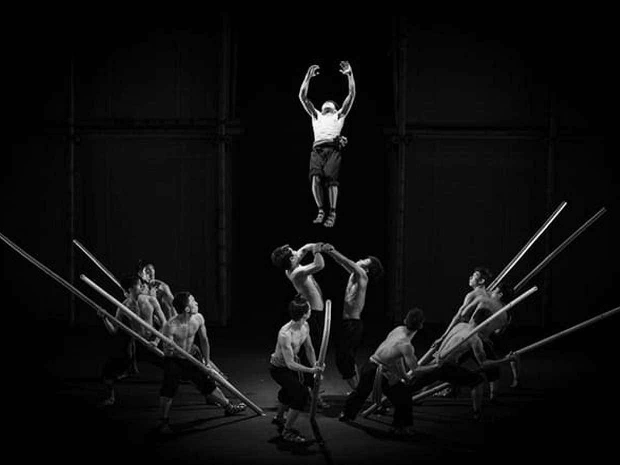 A O Show in Saigon, photo 3