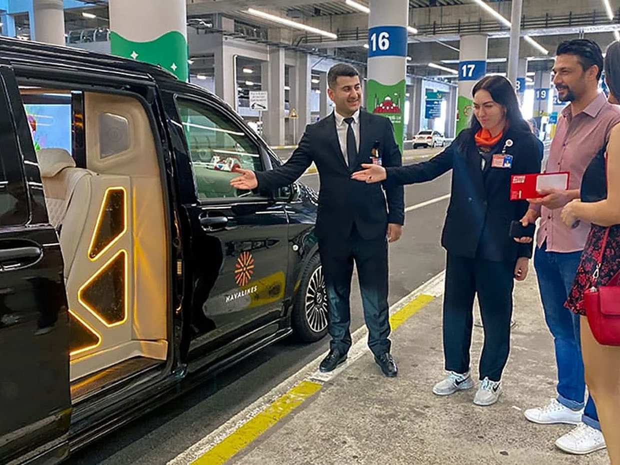 Traslado privado al aeropuerto Sabiha Gökçen en Merz Vito en Turquía, Estambul.
, photo 2