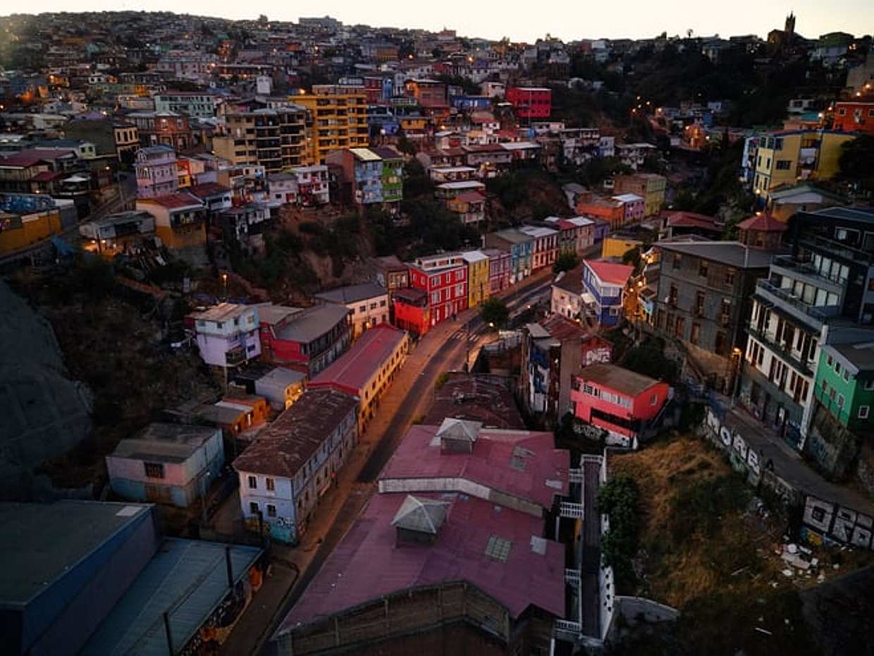 Valparaiso: City of Spies, photo 2