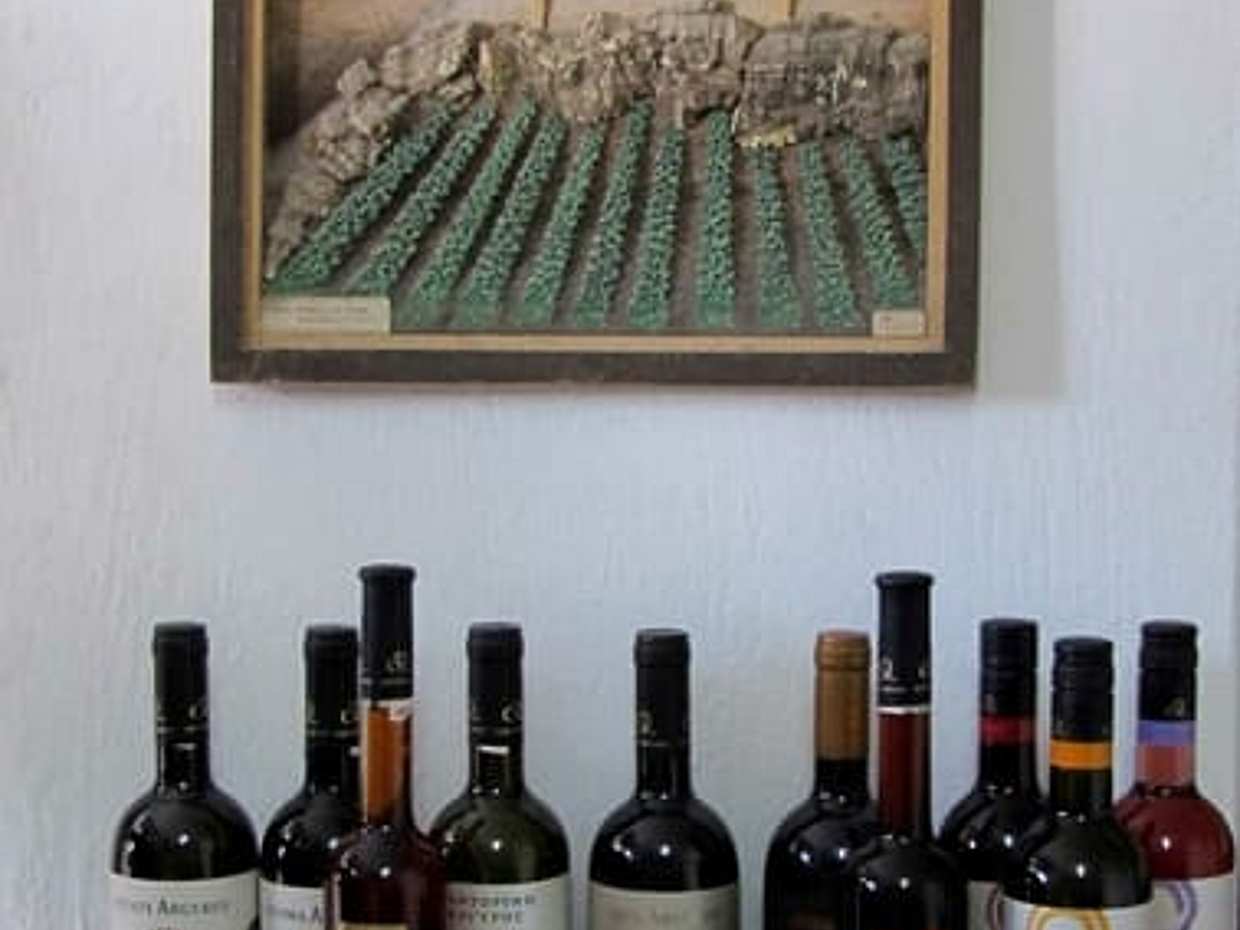 Santorini Small-Group Wine Tour: 3 Wineries, Tastings & Hotel Pickup, photo 4