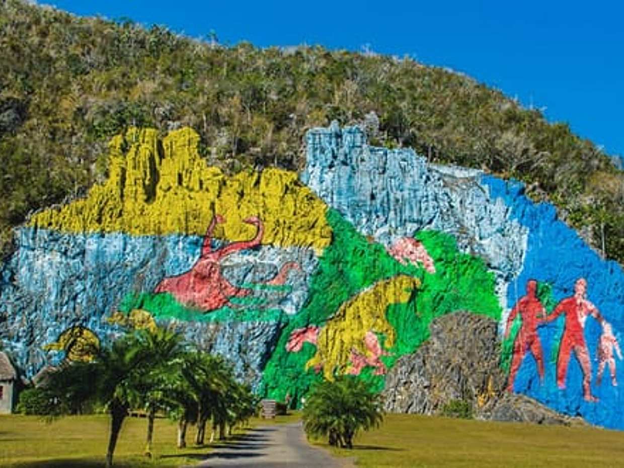 Cuba: Lovely Journey to Viñales: From Tobacco to Prehistory, a Unique Cultural Experience from Pinar del Río to Havana