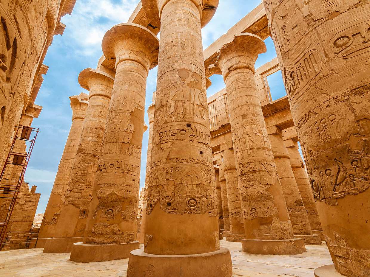 Full-day Private Tour to Visit the West and East Bank of Luxor in Egypt