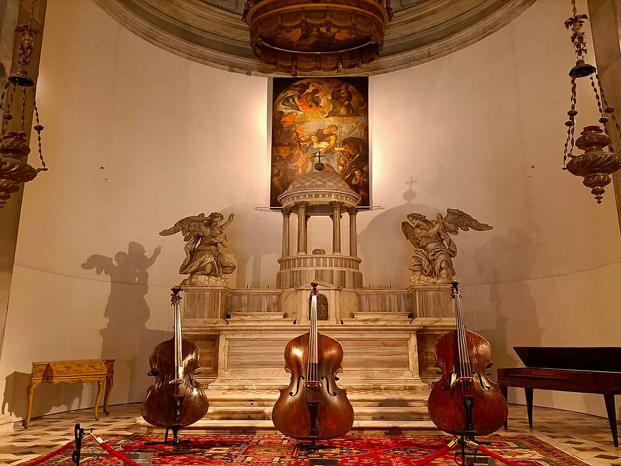 Descubra la vibrante historia que encierran las paredes de esta iglesia veneciana. La iglesia de San Vidal, una impresionante catedral barroca ubicada en Venecia (Italia), es famosa por sus conciertos de música clásica, que incluyen interpretaciones magistrales de las obras de Vivaldi., photo 5