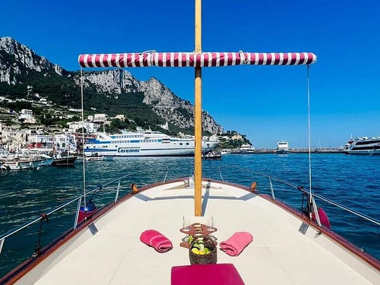 Half Day Private Boat Tour of Capri  in Italy, Marina Grande, photo 3