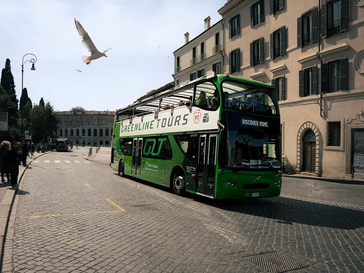 Hop-On Hop-Off Panoramic Rome Bus Tour 72 Hours in Italy, Piazza Venezia