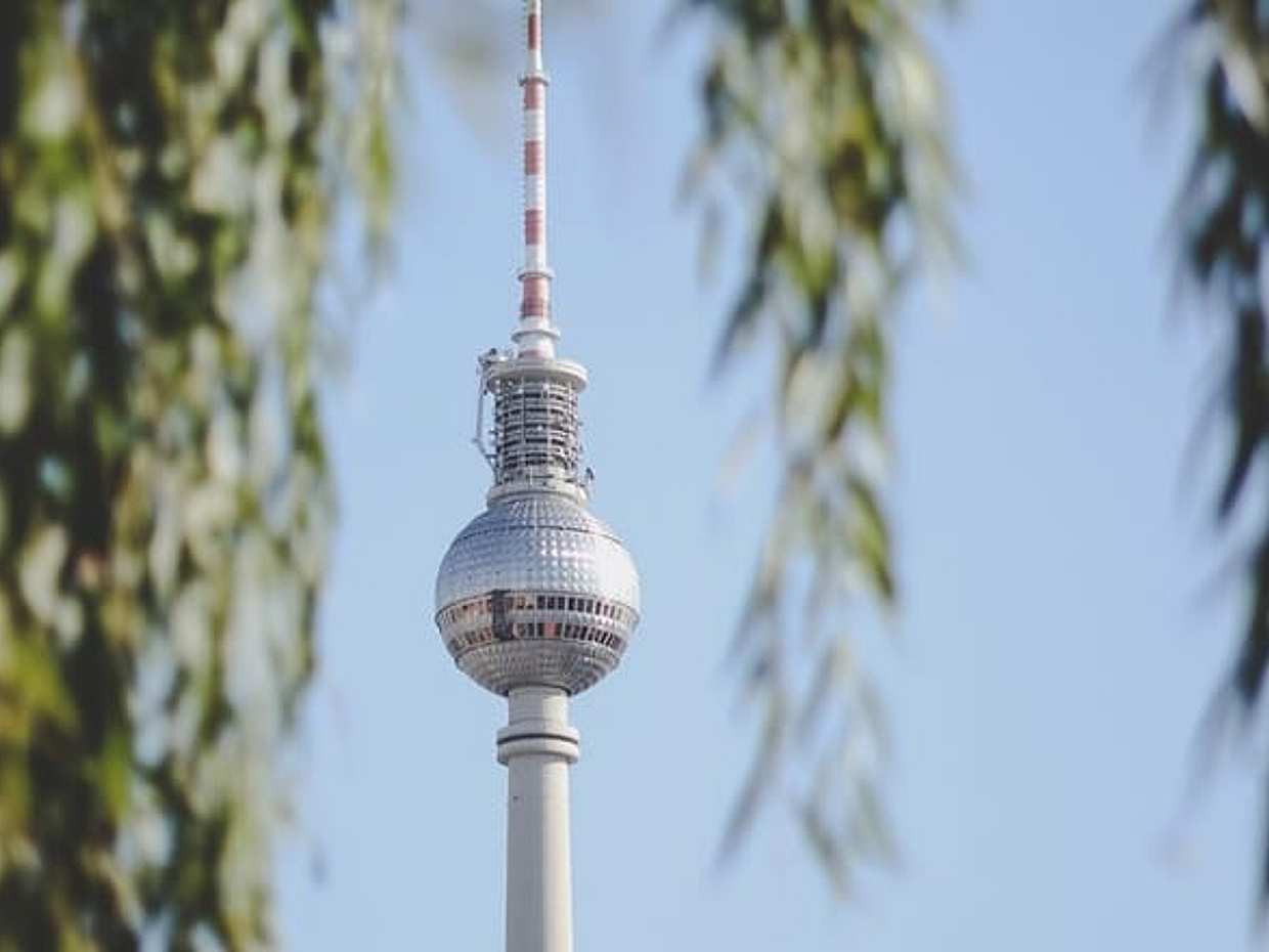 Private Transfer from Dresden to Berlin with 2h of Sightseeing, English Speaking, photo 4