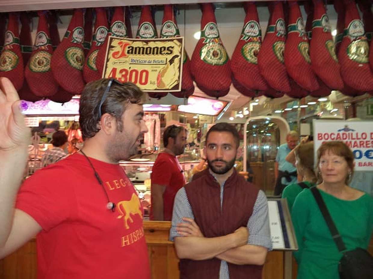 Madrid Local Tapas & History Tour with Dinner in Spain, photo 2