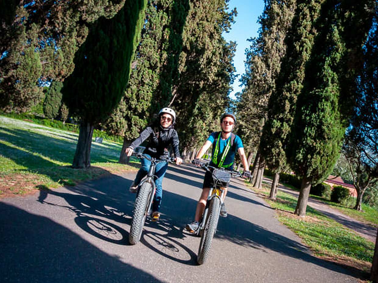 Appian Way Bike Tour with Park of the Aqueducts and the Roman Countryside, photo 2