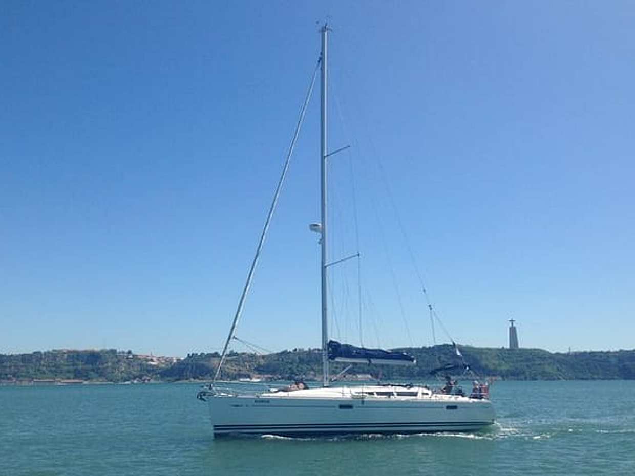 2 hours private sailing tour Lisbon in Portugal, Lisboa, photo 5