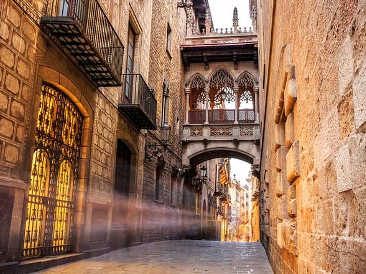 Barcelona Gothic Quarter Self-Guided Walking Tour, Scavenger Hunt in Spain, photo 3