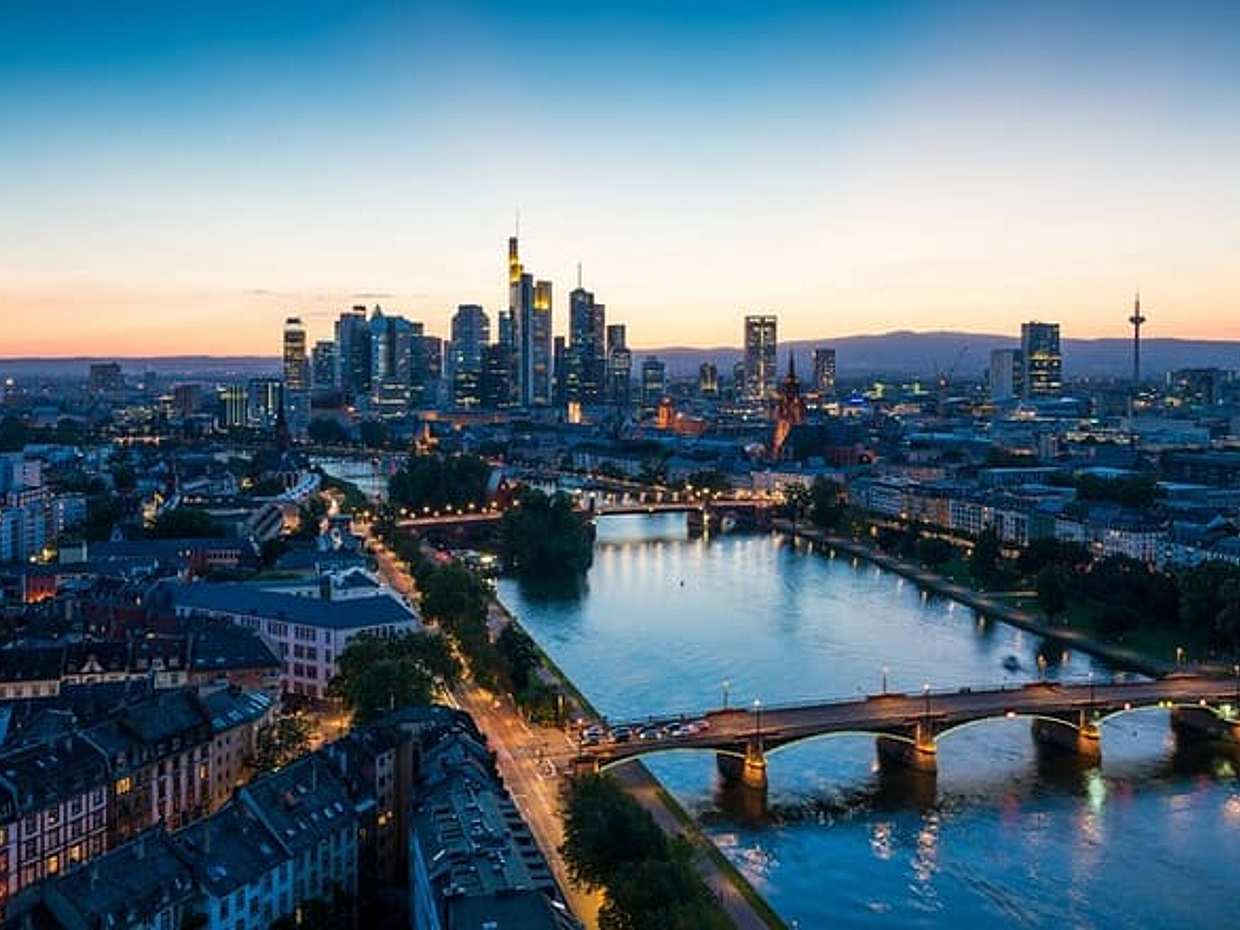"Frankfurt Honba za pokladem a nejzajímavější místa, pěší túra s průvodcem v Německu"