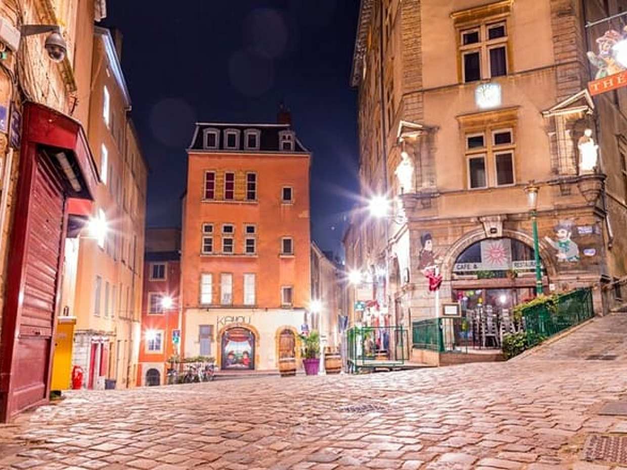 Lyon Ghost Hunt: Volg de Schaduwen Ontdekkingsspel in Frankrijk, photo 5