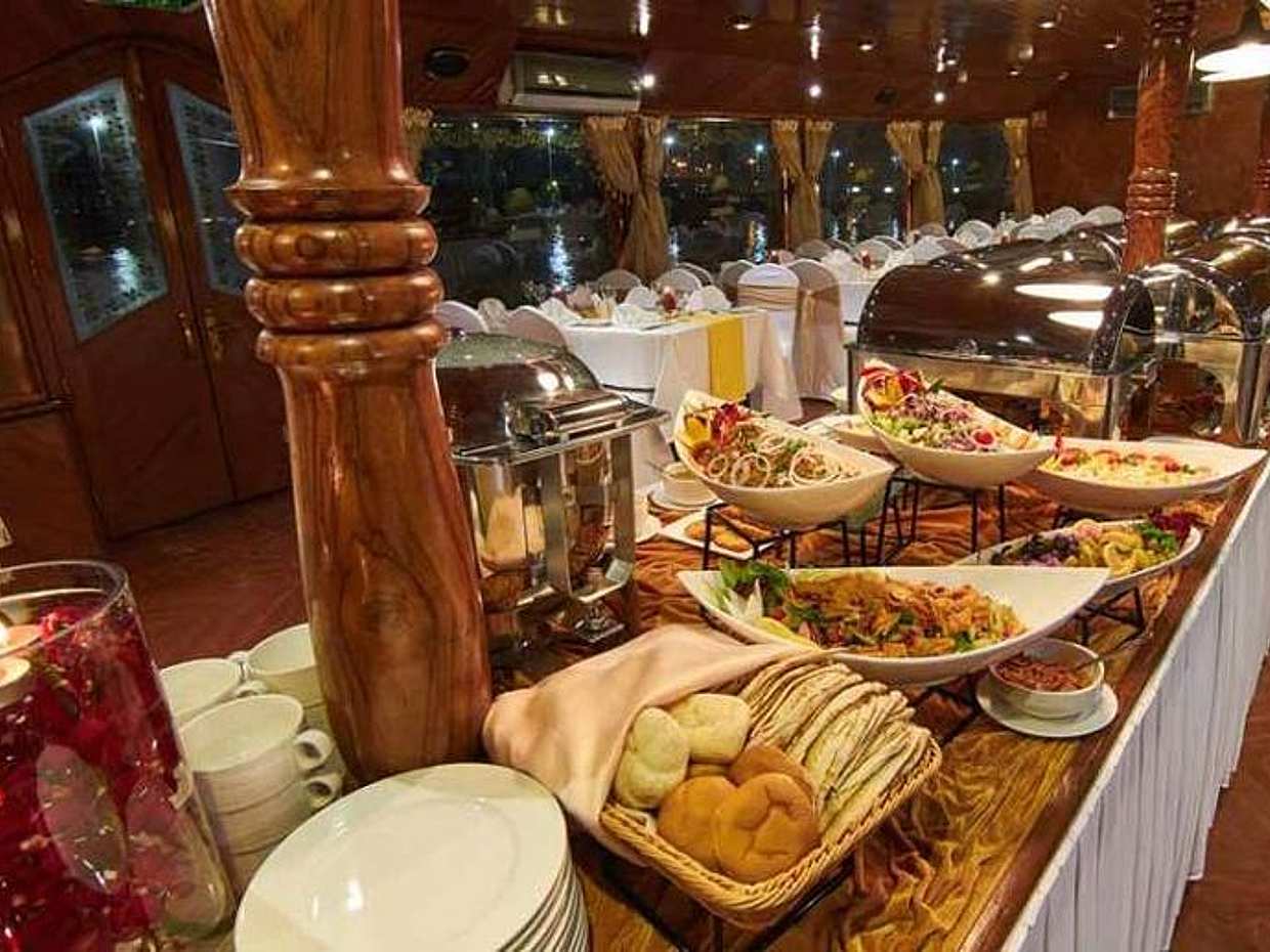 Marina Dhow Cruise with BBQ Dinner and Transfer in United Arab Emirates, Dubai, photo 4