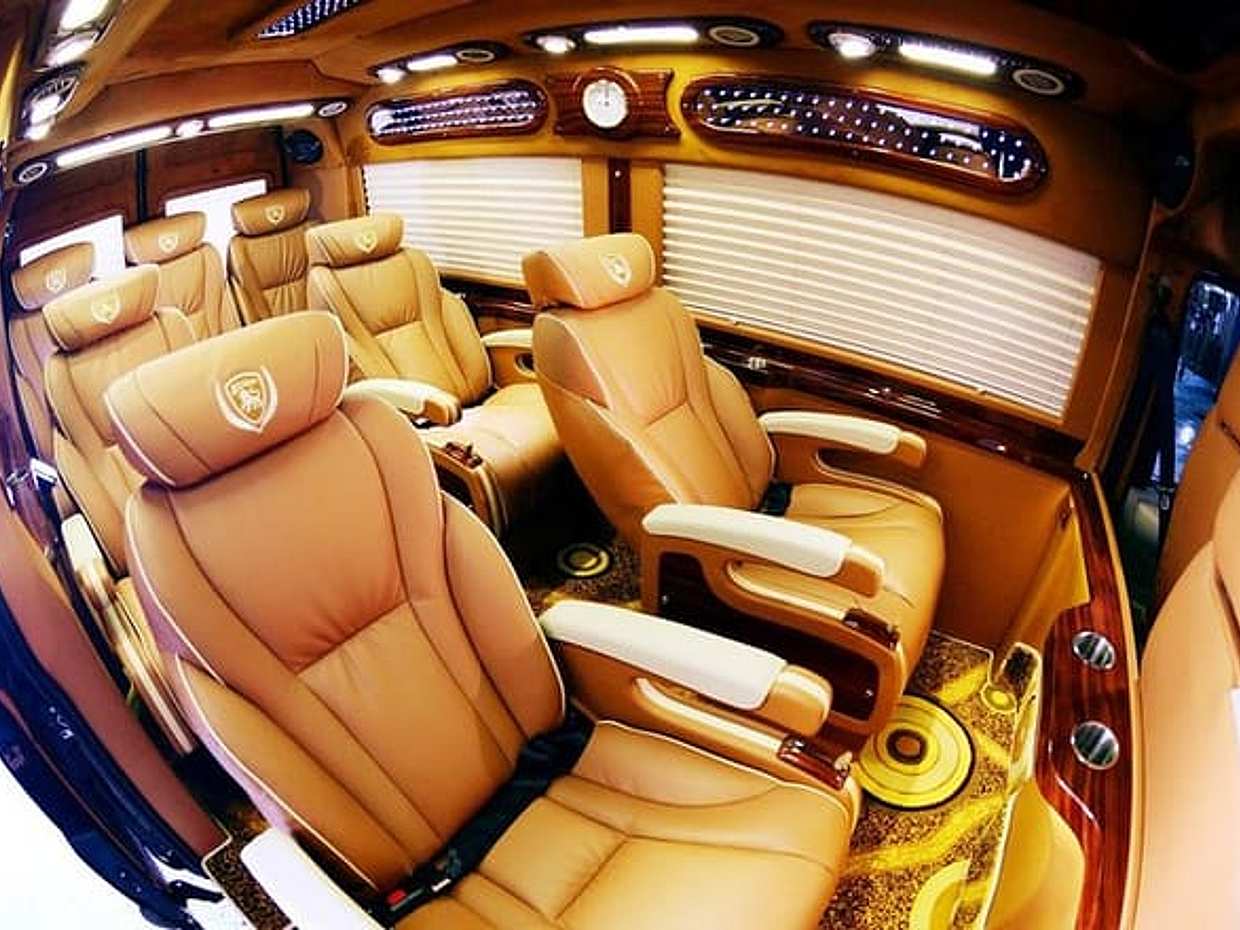 Hanoi To Sapa or Return Luxury Limousine Bus Transfer 6 Hours