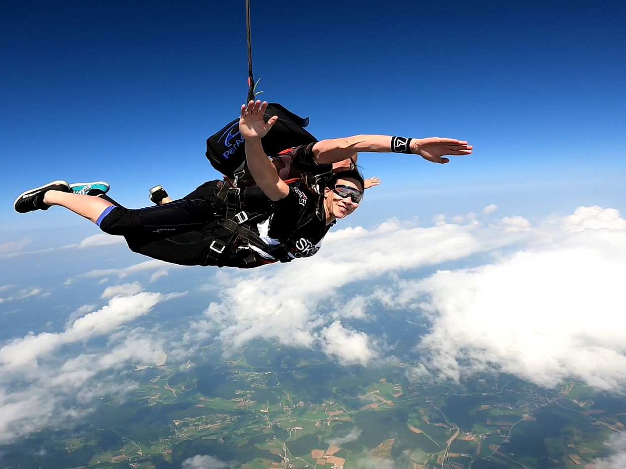 Tandem Fallschirmspringen in Kroatien, Zagreb, photo 5