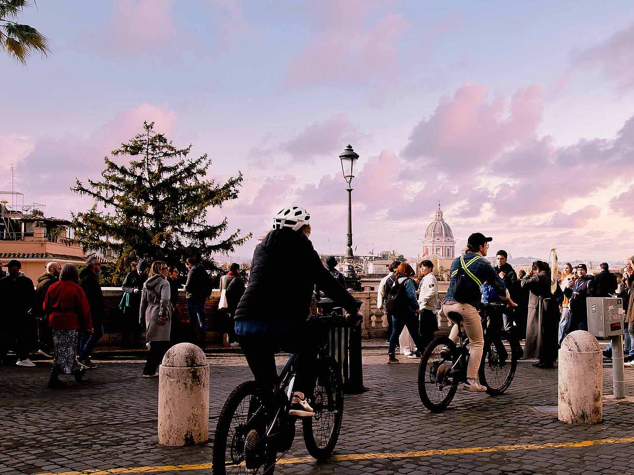 Half-Day WOW Rome Highlights Bike Tour with Skip-the-Line Colosseum Guided Visit in Italy, photo 5