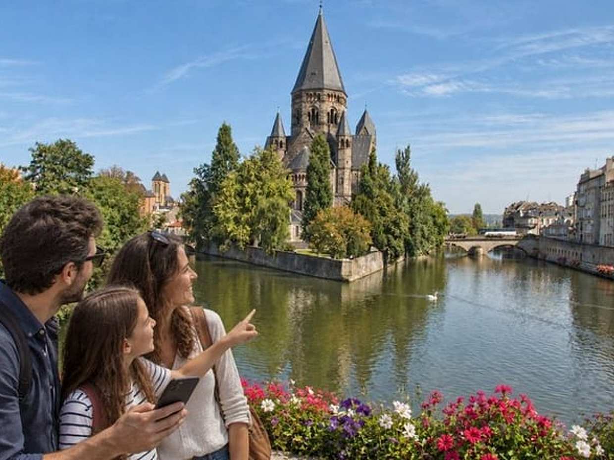 Metz Scavenger Hunt & Highlights Self-Guided Walking Tour