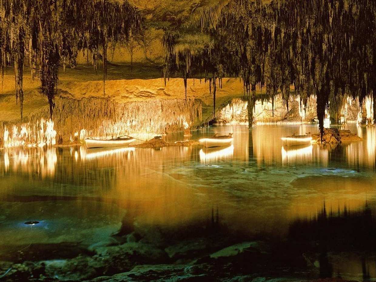 Private Tour: Caves of Drach and Porto Cristo