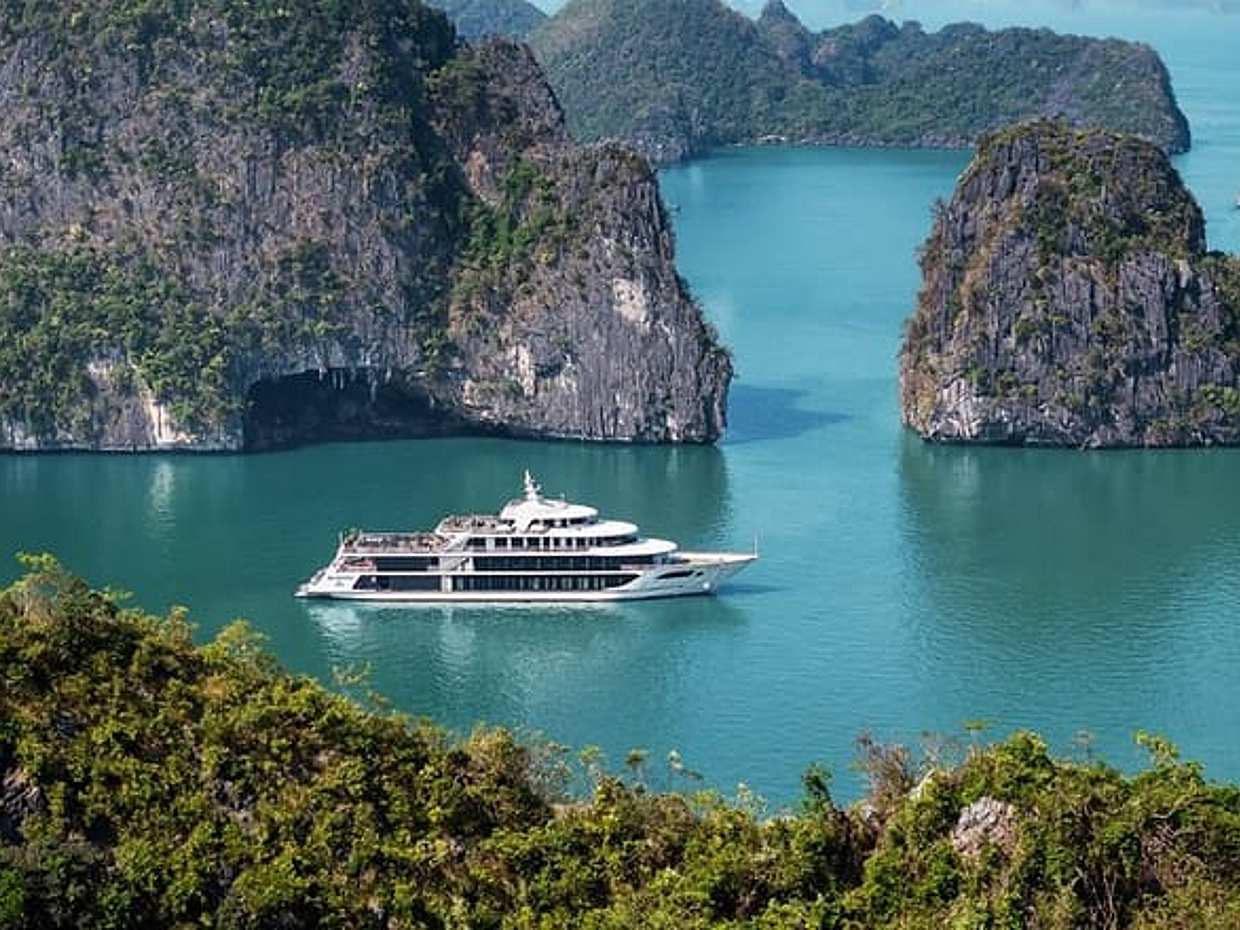 Top VIP Ha Long Bay Day Tour Experience from Ha Long Port
