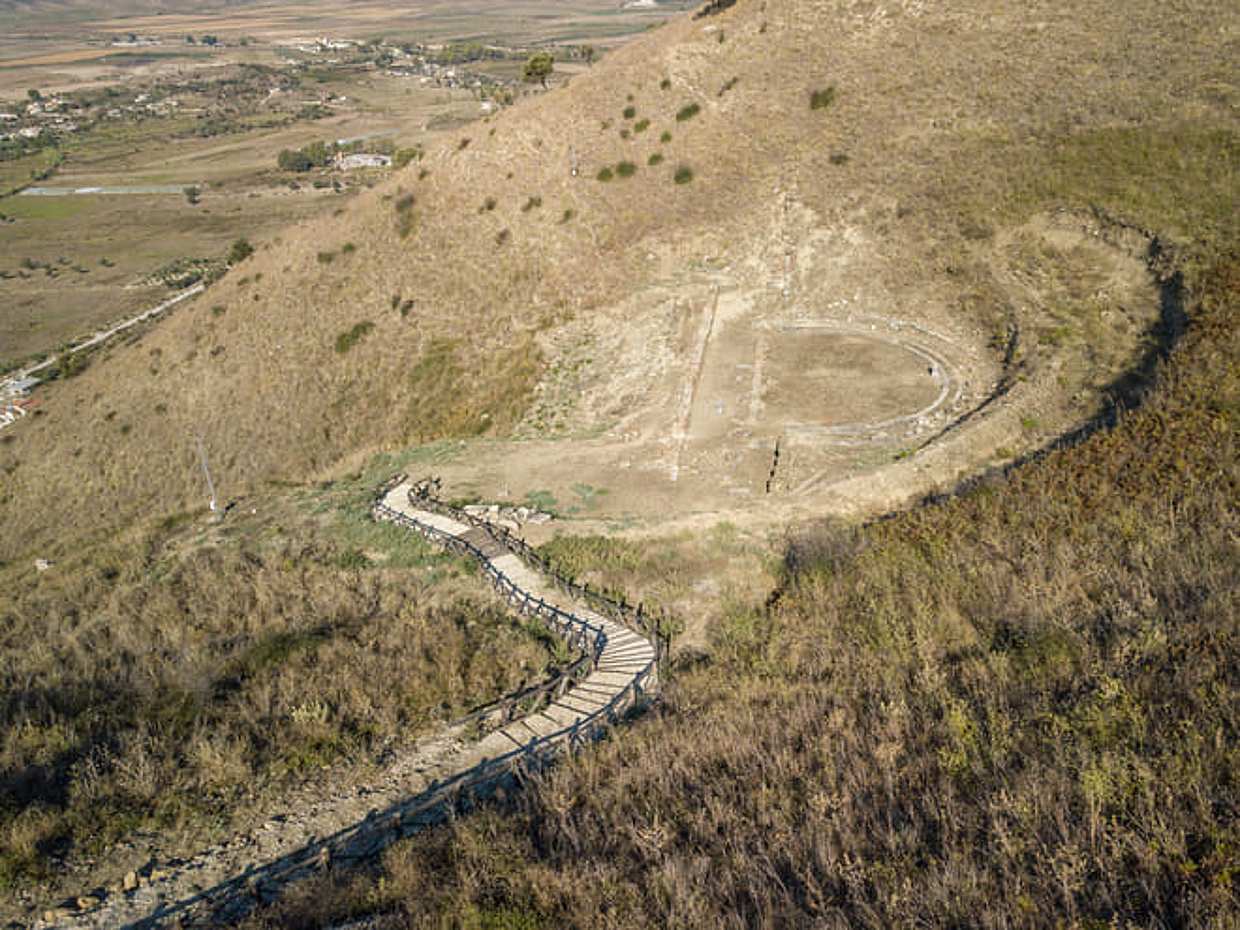 Archeology and religion in one tour- Finiq and Mesopotam from Saranda -Small group in Albania, Sarandë, photo 3
