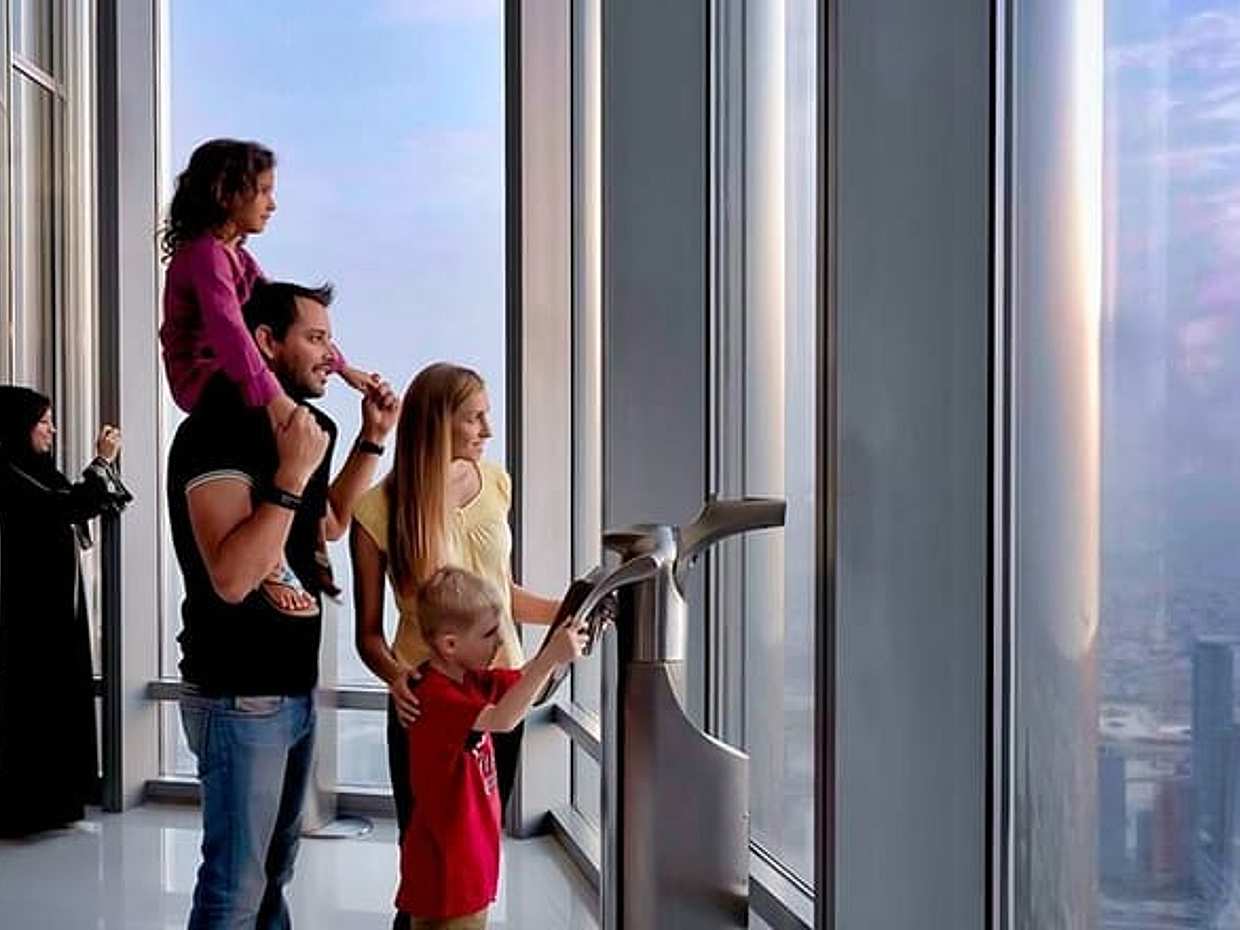 Dubai Combo: Burj Khalifa at the top & Miracle Garden Tickets in United Arab Emirates 迪拜套票：哈利法塔登顶 & 阿联酋奇迹花园门票, photo 2