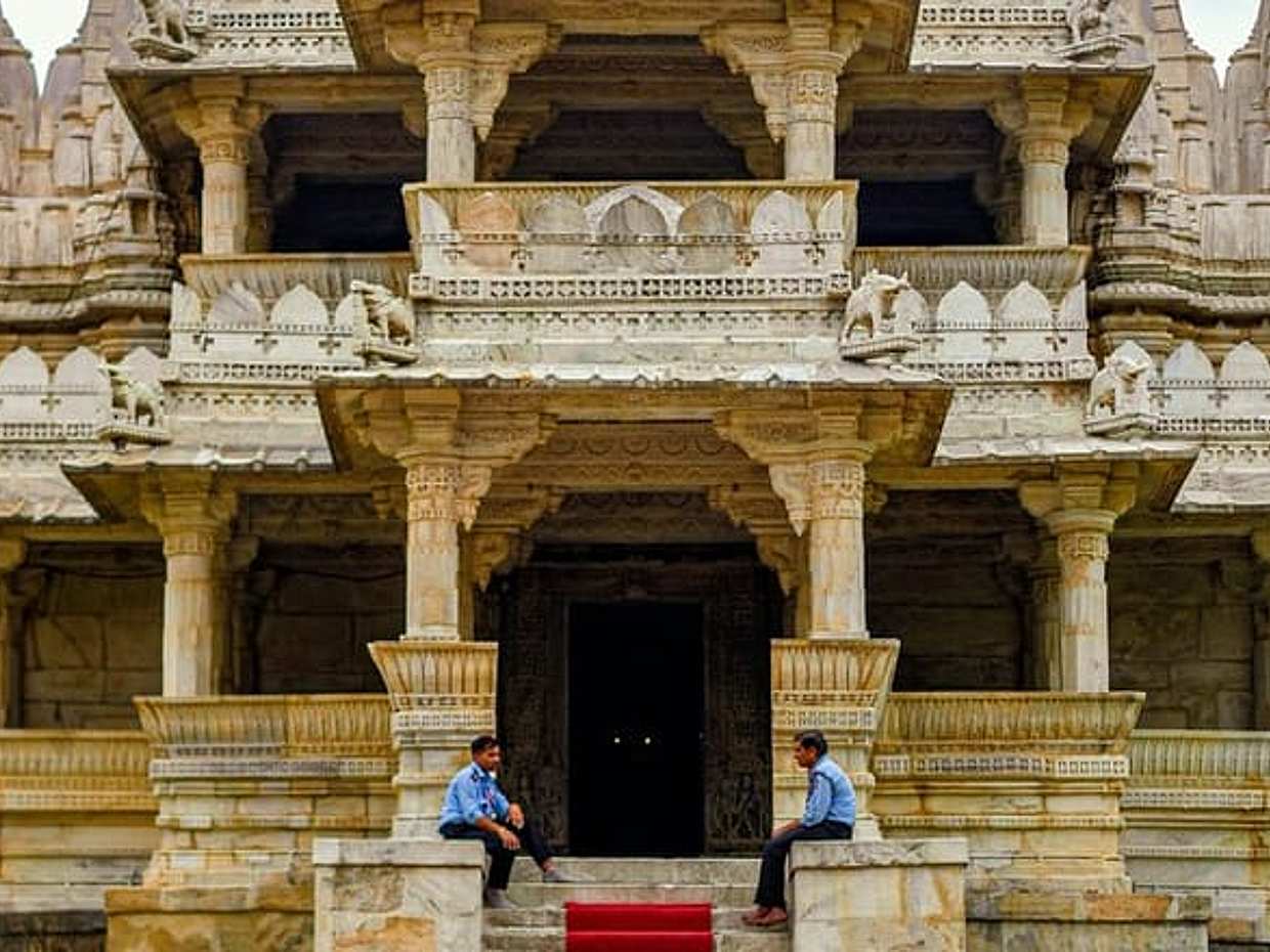Jodhpur-Udaipur Transfer: Optional Ranakpur & Kumbhalgarh