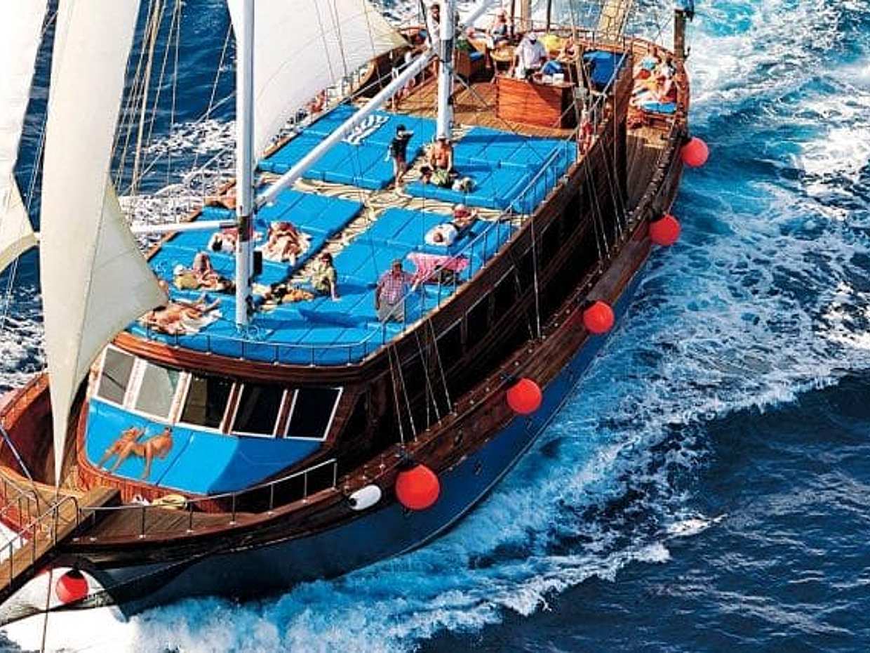 Pirates Sailing Boat to Ras Mohammed & White island, photo 5