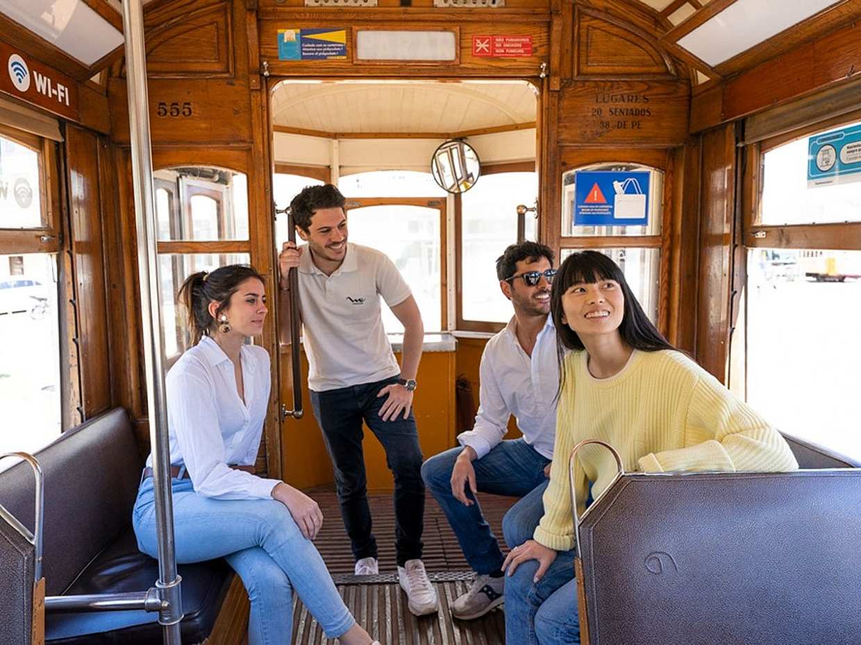 Three in One: Lisbon Helicopter Flight, Sailing Trip and Walking Tour, photo 3