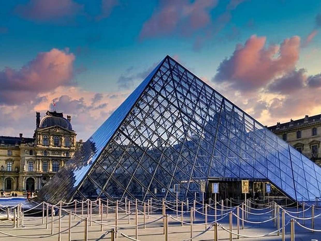 Louvre museum with private hotel pick up and drop, photo 4