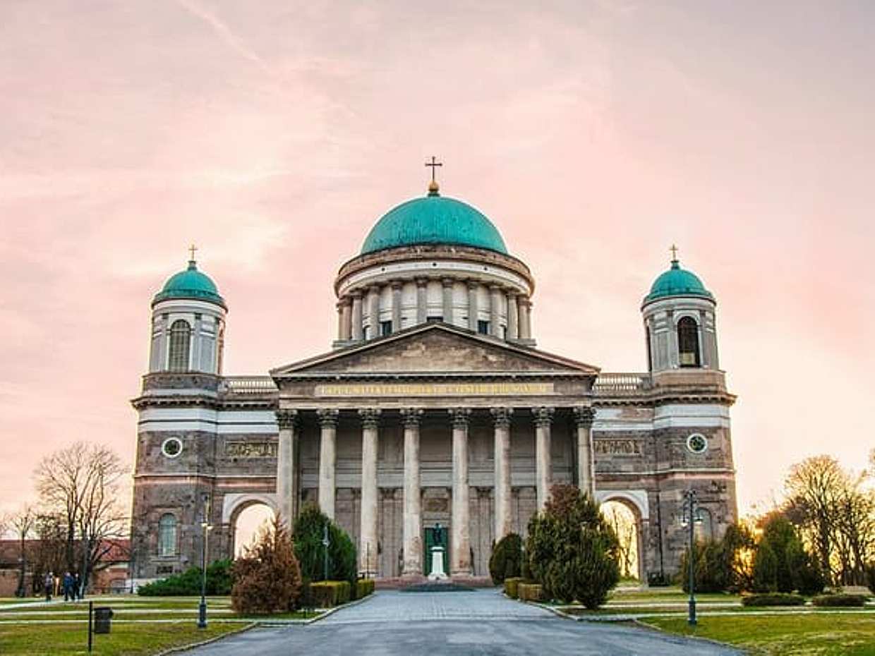 Private day trip: Budapest to Szentendre, Visegrad and Esztergom in Hungary