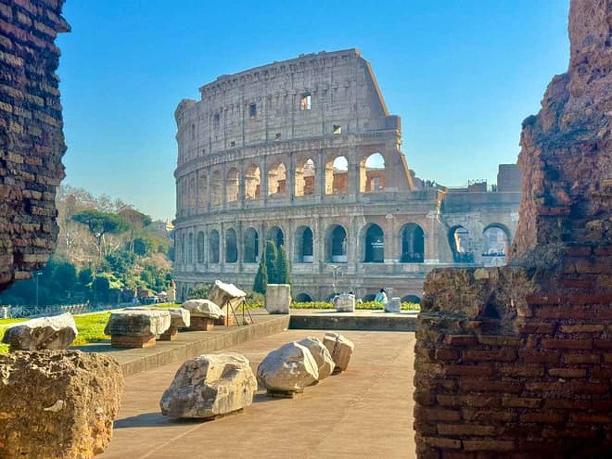 Rome: Colosseum, Roman Forum, Palatine Hill Self Audioguided Tour