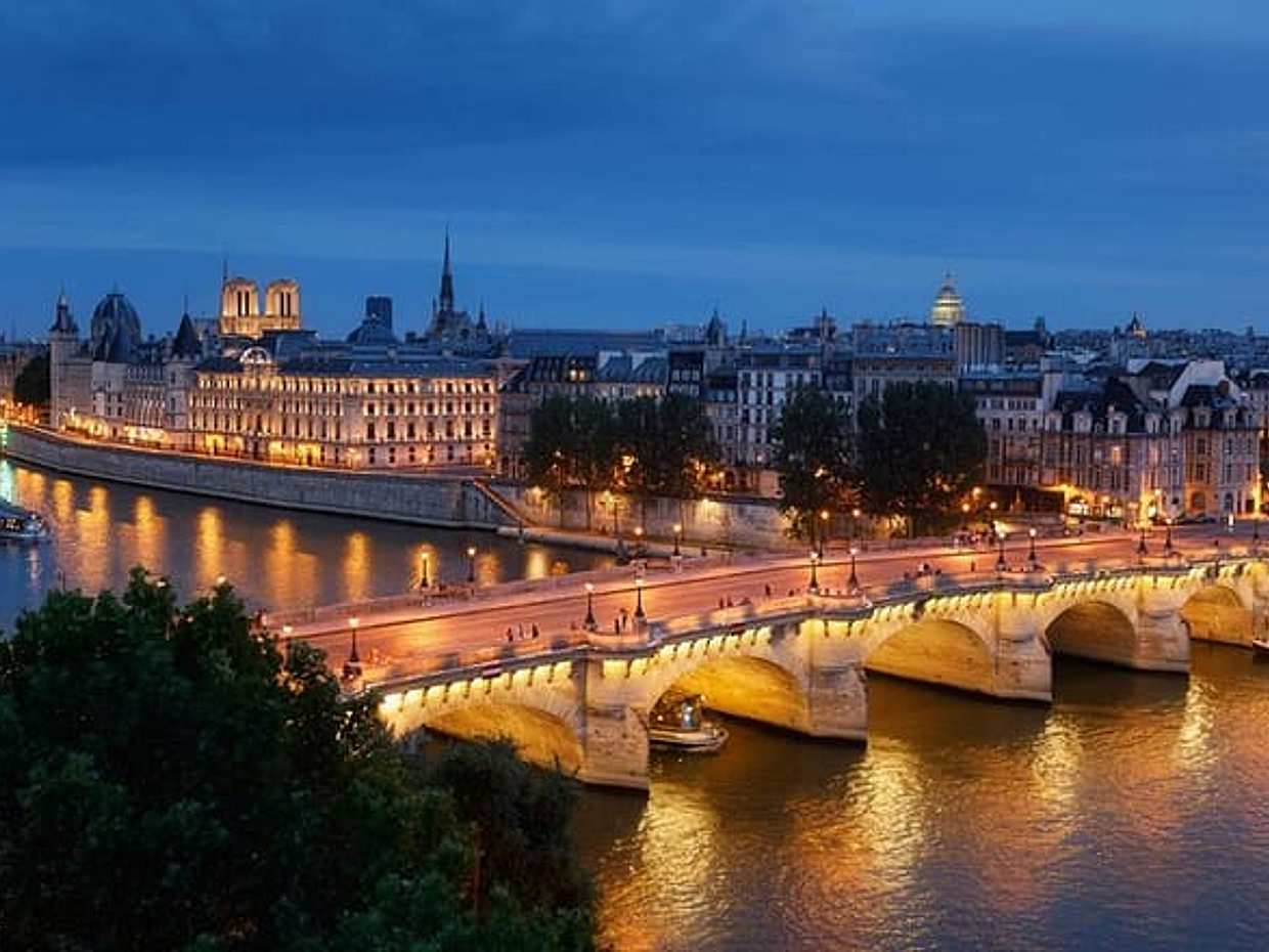 Paris - Bus Panoramic Night Tour