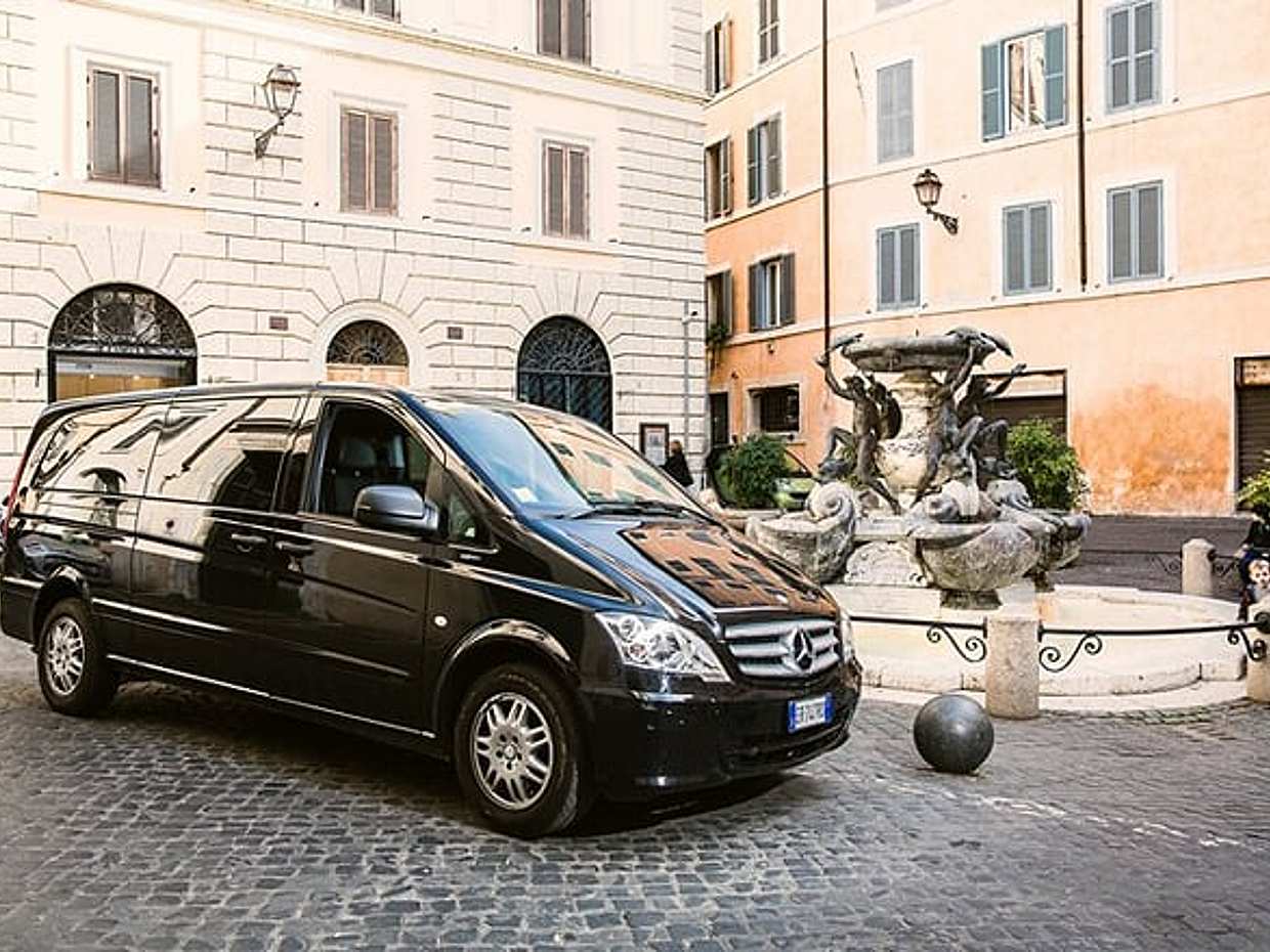 Venedig nach Ravenna Kreuzfahrthafen Transfer zum/vom Flughafen Venedig Marco Polo Italien