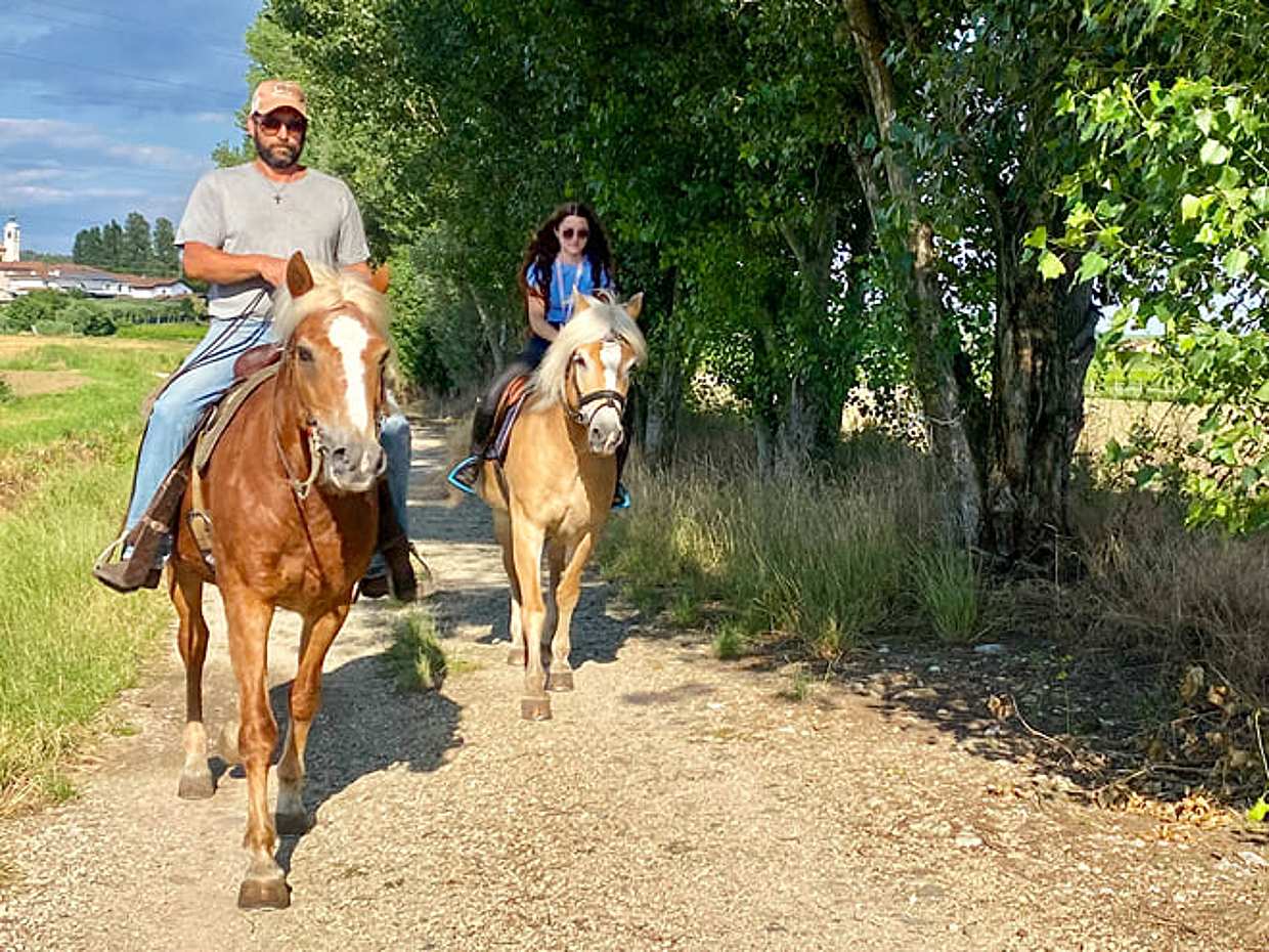 Horseback Riding with wine tasting in Lake Garda vineyards, photo 5