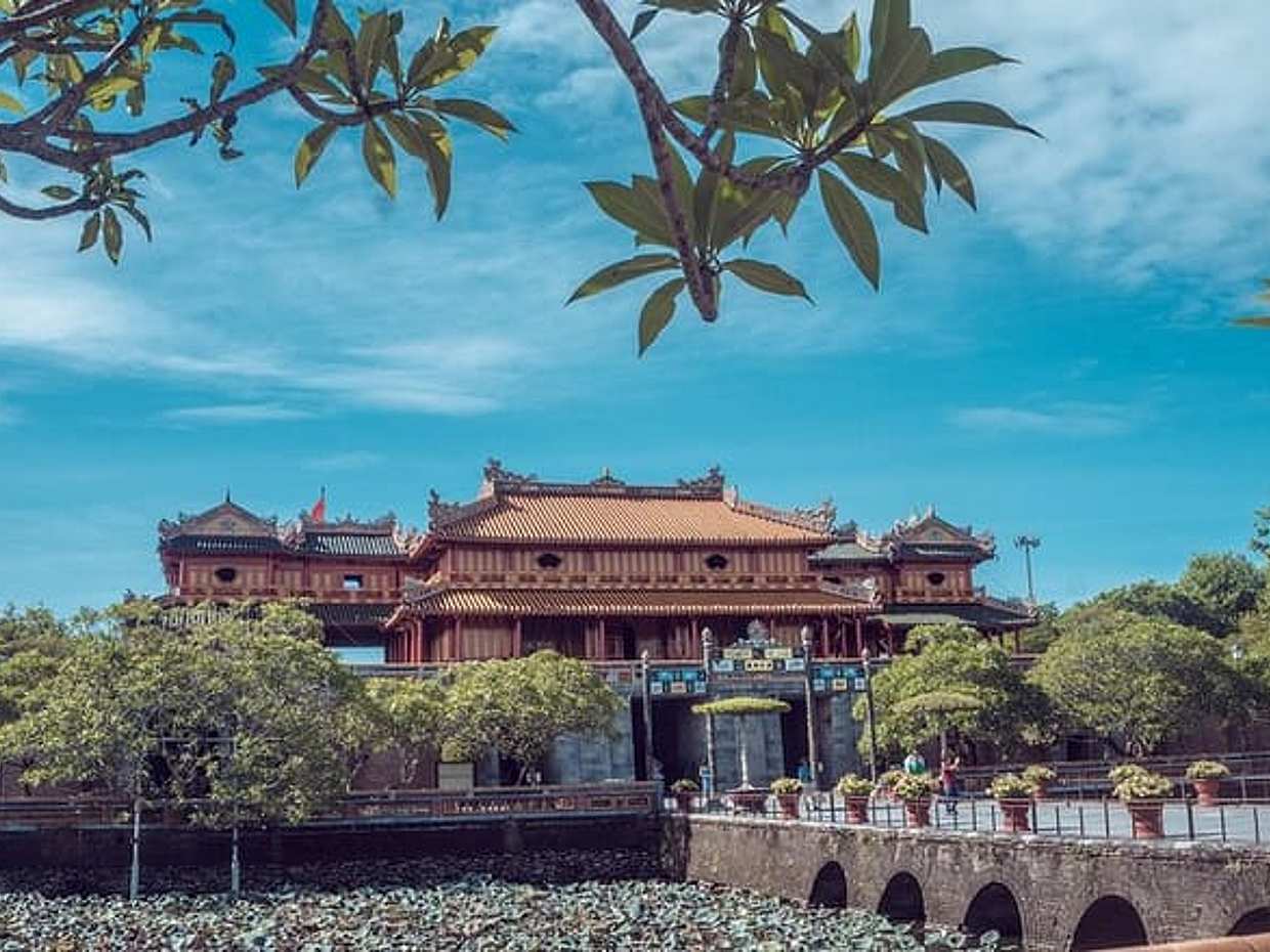 Imperial Splendor of Hue: Palaces, Pavilions & Royal Legacy in Vietnam
