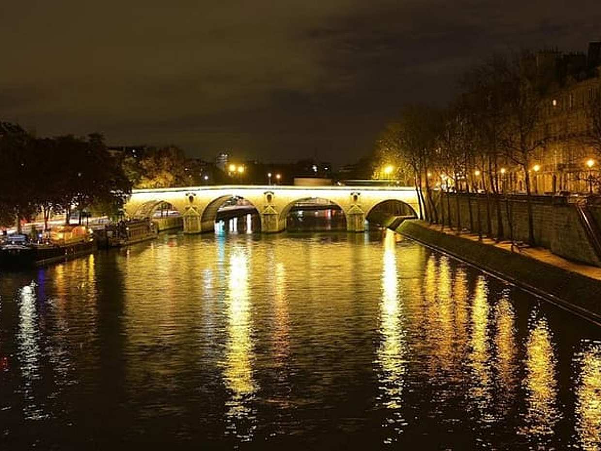 Paris By Night with Seine River Cruise and Roundtrip Luxury Transportation, photo 4