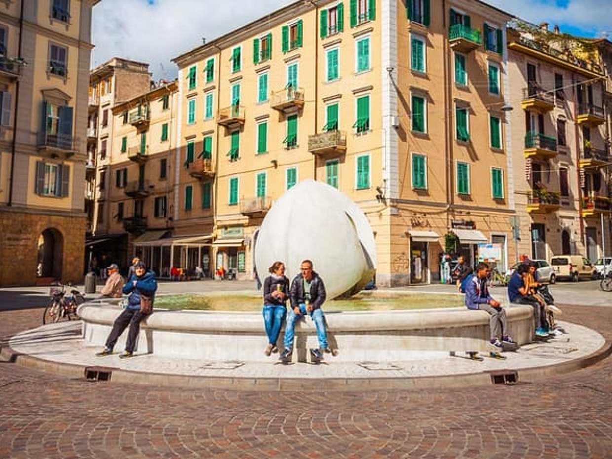 Eat Like a Local in La Spezia: Authentic Street Food Walking Tour, photo 2