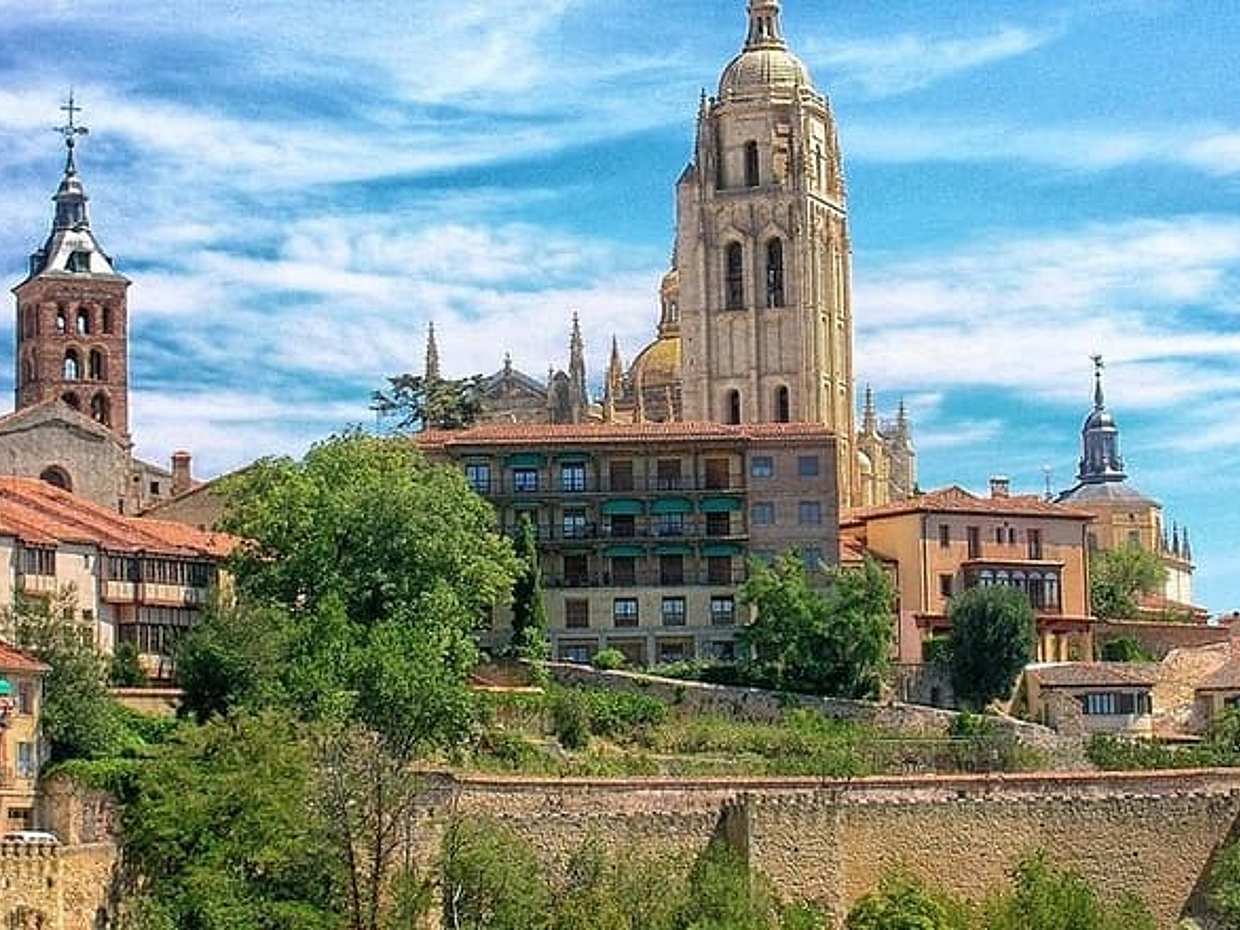 Private Tour Ávila - Segovia from Madrid with Tapas Route