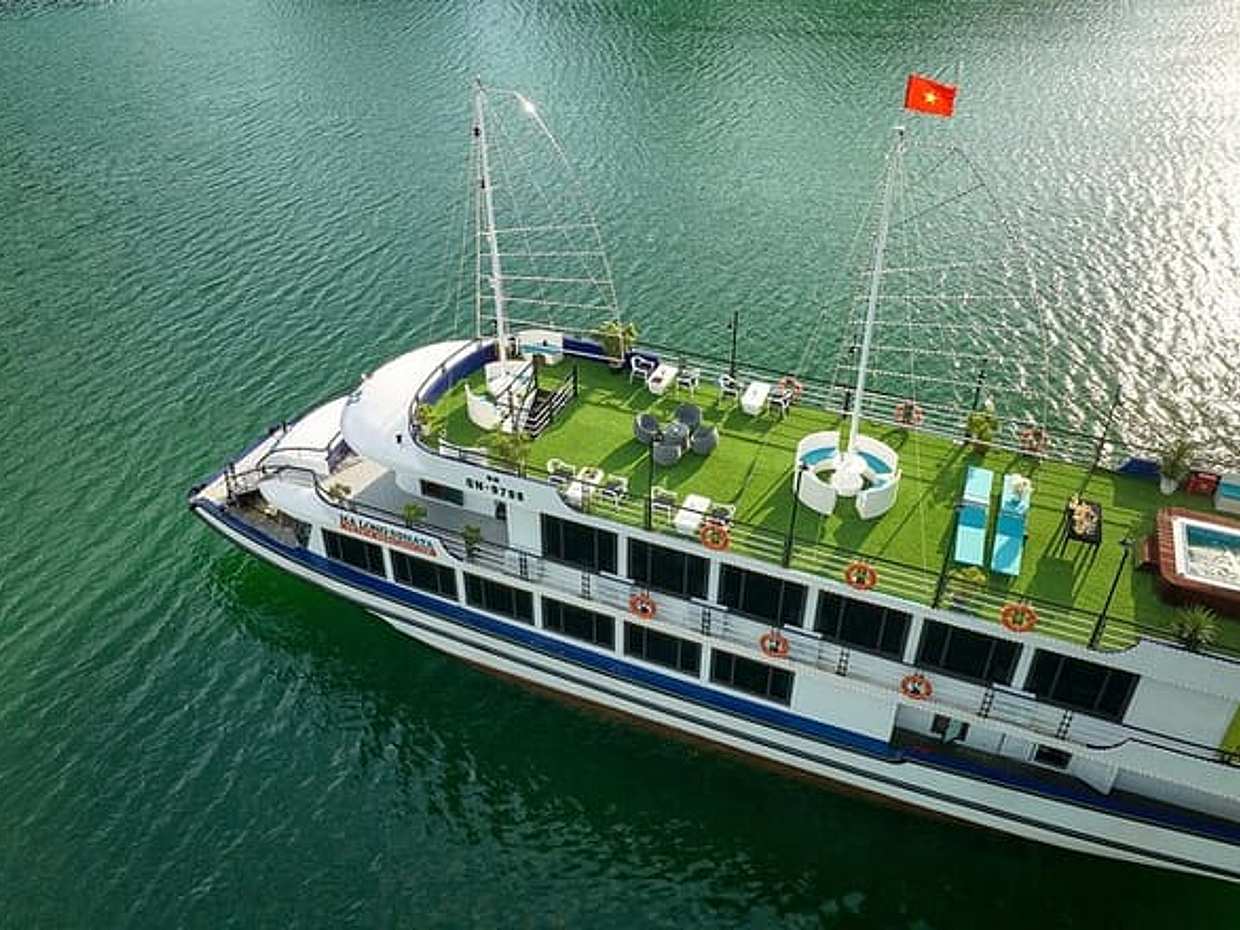 Luxury Halong Day Trip with Limousine Bus Roundtrip By Expressway, Vietnam, photo 2