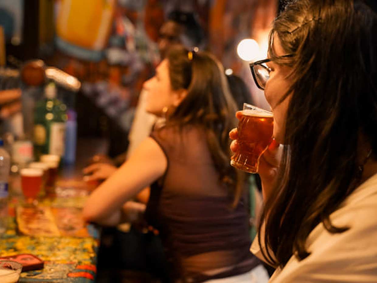 Barcelona: Beer Tasting with Drinks Included & Live Music, photo 5