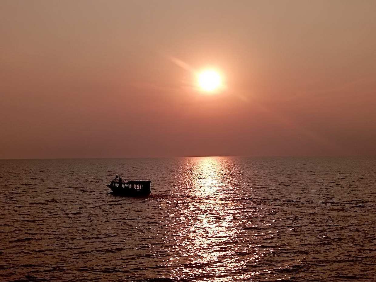 Siem Reap Kulen Mountain Waterfall & Tonle Sap Lake Tour in Cambodia, Krong Siem Reap, photo 5