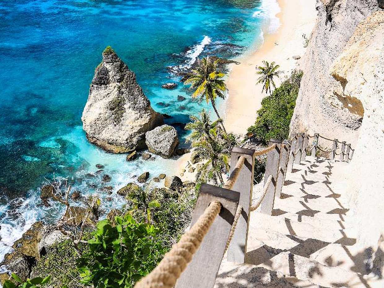 Bali: Nusa Penida Underground Temple & East Tour All-Inclusive in Indonesia, Nusa Penida Island