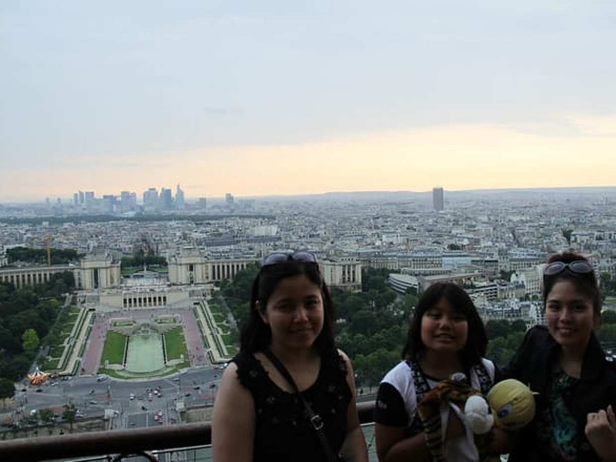 OT Paris Eiffel Tower 2nd Level German Guided Tour with Ticket For Summit, photo 4