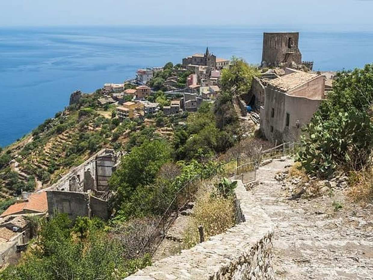 Following the trail of the Godfather from Messina port: private tour, photo 4
