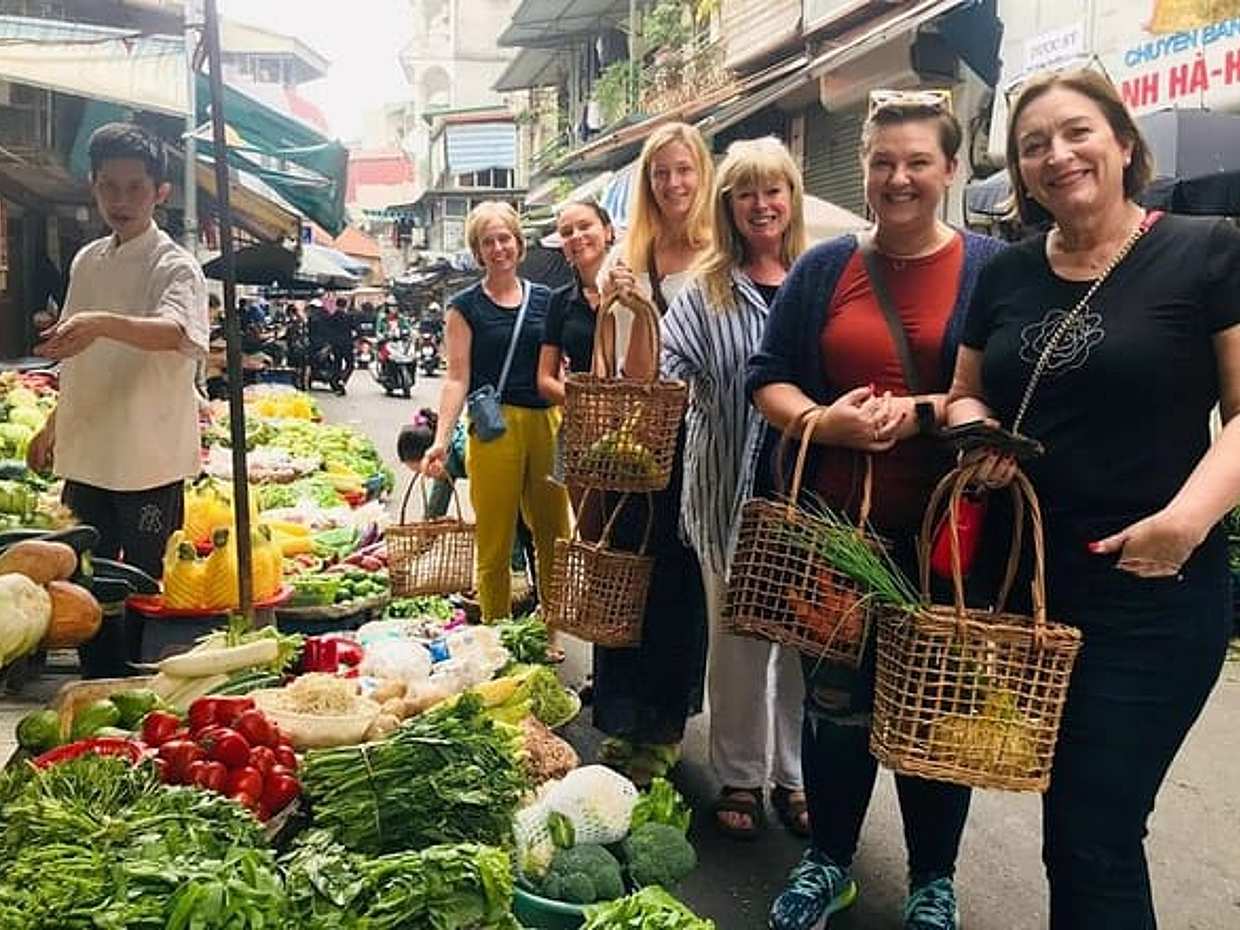 Hanoi Cooking Class with Local Market & Guide (3,5 Hours)
